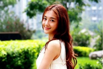 她出道20年未走红被封古典佳人现在揭穿潜规则被赞是白莲花