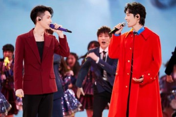 王祖蓝化身哪吒热巴又飒又美肖战张艺兴穿红衣同框点着全场