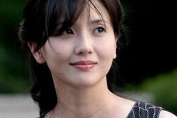 江南榜首美人守寡10年不再婚今53岁比19岁女儿还美