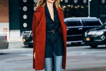 女性40岁今后不管是大衣仍是风衣少搭这4种鞋子廉价显腿粗