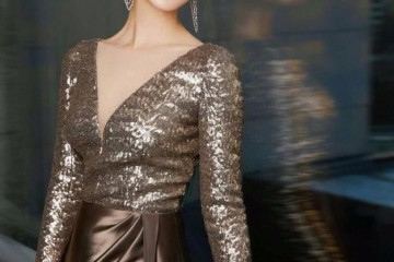 和佟大为成婚12年生下2女一男今穿丝缎高叉裙尽显气质高雅