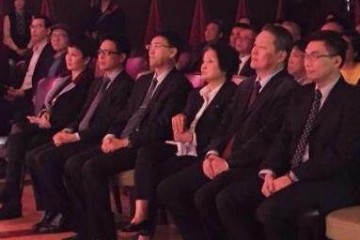 她18岁混社会当过4年豪门阔太做过12年大佬老婆现身价百亿