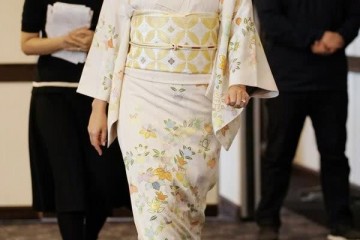 穿木屐算什么欧阳娜娜的砖头鞋才叫绝网友怎样走路