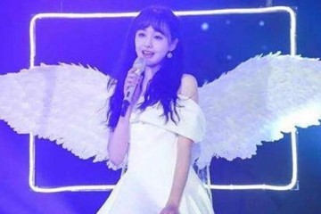 郑爽张恒真的恩爱吗郑爽差点绊倒张恒的反响却很是漠视