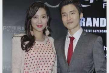 她容颜平平却嫁豪学生双胞胎儿子豪门位置安定老公英俊