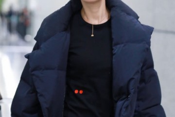 马伊琍可贵精美一回墨镜全妆秀好心境裹羽绒也爱美显露脚踝