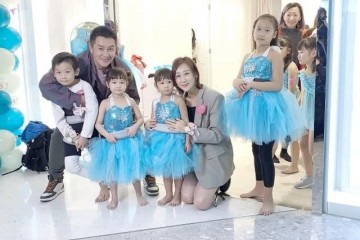 陈浩民一家六口到会活动和妻子同框露出身高连170cm都没到