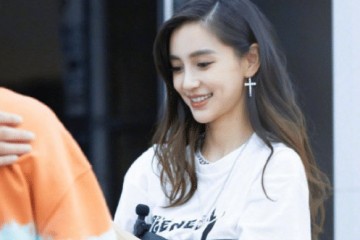 baby的雪糕照火了晒自拍素颜照却意外露出掉发严峻