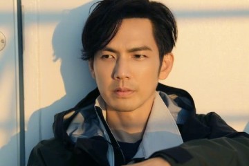 颜值即王道46岁钟汉良同框24岁郭麒麟一个如总裁一个像助理