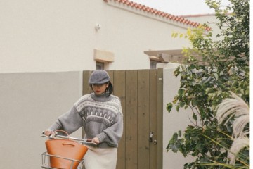 春节想要穿得时髦又舒适学三木毛衣调配半身裙精约温馨又保暖