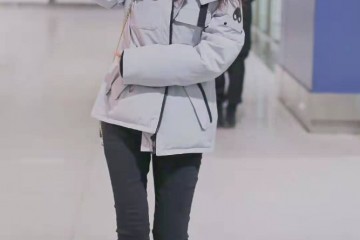 李沁扮熟女成功格纹西装叠穿牛仔衬衫太飒美气场可太强了