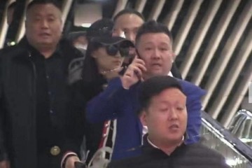 马蓉疑似新爱情曝光新男友身价超宝强20倍?支撑马蓉进娱乐圈