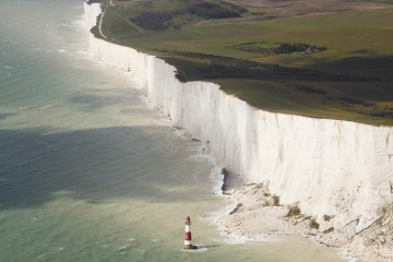 一眼万年在伊斯特本探秘纯白山崖
