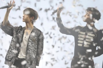 肖战王一博双双获奖Gucci绅士遇上Chanel王子本来夏天一直在