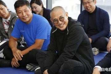 全家返春利智母女近照曝光57岁李连杰强健能打