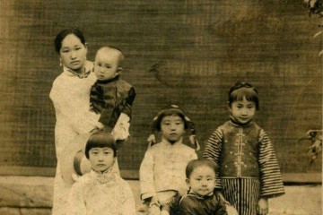 一辈子不成婚不作业不谈爱情活到90岁死后荒芜任人评说