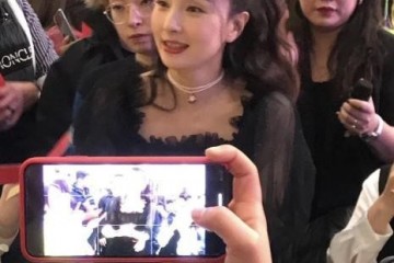 48岁陶虹红毯生图你敢信发量惊呆网友难怪徐峥这么爱她