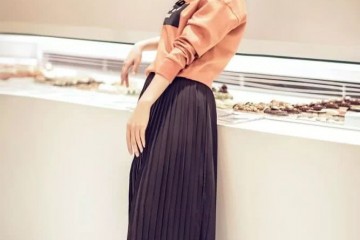 谭松韵冷成啥样双手插袖子像大爷齐刘海大眼睛表情呆萌