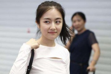 蔡徐坤肖战个子高体重轻比杨紫刘亦菲等女星办理身段还严厉自律