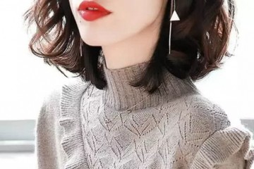 最近新盛行这样穿高领毛衣加半身裙合适小个子高雅女人味足