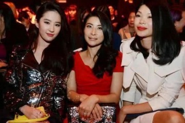 有种合照叫做郭晶晶分明颜值不高却每次都赢了女星