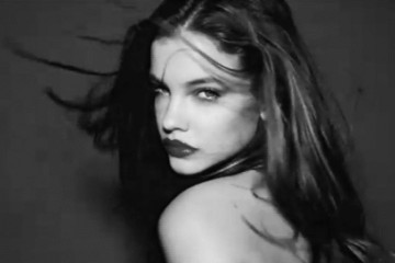 19岁嫁贵族37岁带5娃再嫁LV太子爷俄罗斯超模不行仿制的传奇.