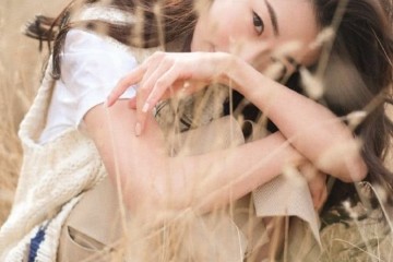 程晓适应当下复古回潮盛行趋势辨识度极高