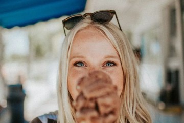 看了这个60岁姑娘的身段我输了