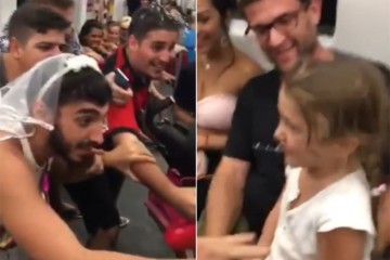 高兴会感染巴西地铁内乘客合唱儿歌逗对座小女子