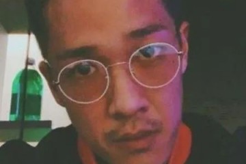 吕丽萍32岁儿子近照容貌越来越像张丰毅婚礼现场父亲回绝参与