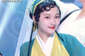 关晓彤我瓜尔佳氏那英我叶赫那拉氏吴京你们先让一让