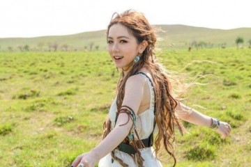 邓紫棋打破以往自我化身古灵精怪的坦率少女