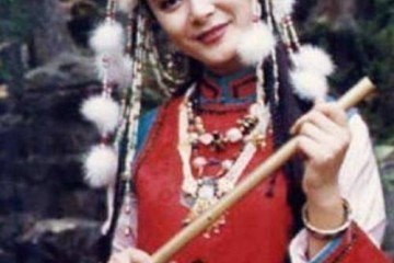 还珠格格塞娅公主近照身材苗条正经高雅现在变这样了