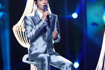 长得帅是被黑的理由肖战活该被黑舞台造型帅惨了