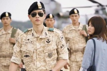 宋慧乔最新夏天画报美貌十年如一日网友绝美的颜可怕的鞋