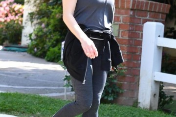 女星瑞茜·威瑟斯彭现身布伦特伍德她有着特别的神韵