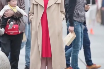 穿裙子别再搭小白鞋了主张女生配无跟毒液鞋时尚巨显高