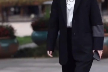 小姐姐撞脸王一博穿男款西安装T恤不要太帅谈论区欢腾了