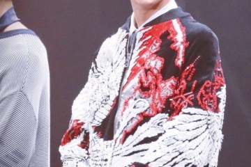 肖战近照流出看到他被镜头扩大十倍的五官粉丝瞬间泪目