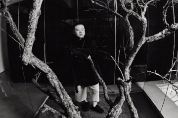 心酸又好笑岳云鹏拍时髦大片成中老年游客照被笑不露脸更美观