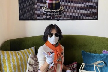 刘嘉玲晒近照全副武装的她全赖浑身大牌认出真是充溢豪华