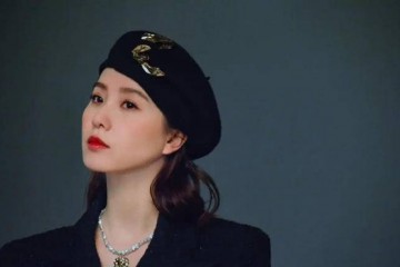 当了妈的刘诗诗贝雷帽上了热搜我的关注点却在这