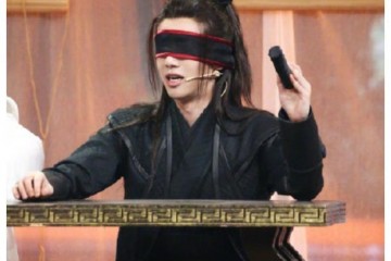 华晨宇的古装造型又火了戴上眼纱后粉丝比原版更英俊