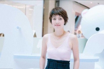 马伊琍满血归来穿粉色背心配半身裙美得精美胖了反而更美