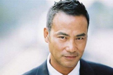 有其父必有其女任达华晒15岁女儿任晴佳长腿照几乎太早熟了