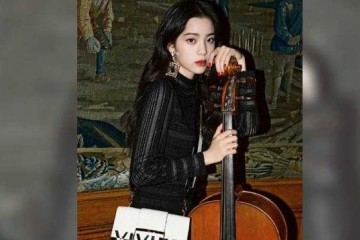 欧阳娜娜内衣广告罕有性感却被网民批判妹妹你的钱也太好赚了