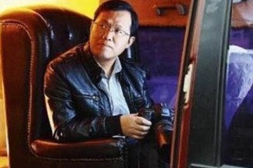 全明星探爆猛料某闻名小生双性恋还倒贴同性大佬