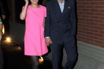 娘娘孙俪也有犯错时分穿逝世芭比粉连衣裙皮肤乌黑没气质