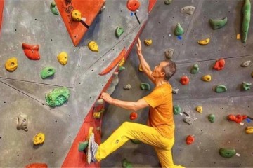 69岁王石疑爱情一丝不苟妻子田朴君体现很好爱情使人变年青