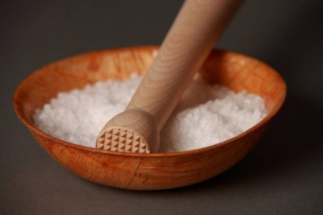 怎样正确用盐洗脸用盐洗脸的步骤